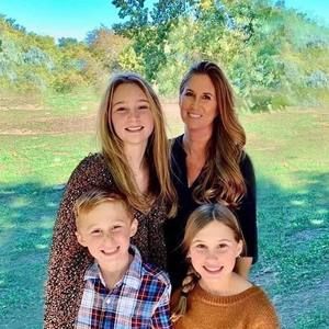 Meet your Posher, Angela